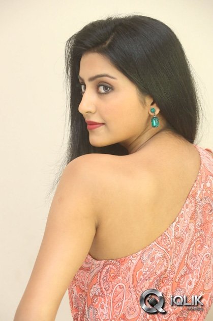 Avantika-at-Maaya-Movie-First-Look-Launch